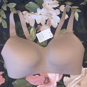 NWT Lululemon Hold True Bra